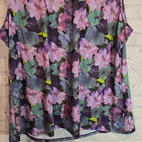 Roz & Ali Floral Plus Size 2x Top - Picture 9 of 9